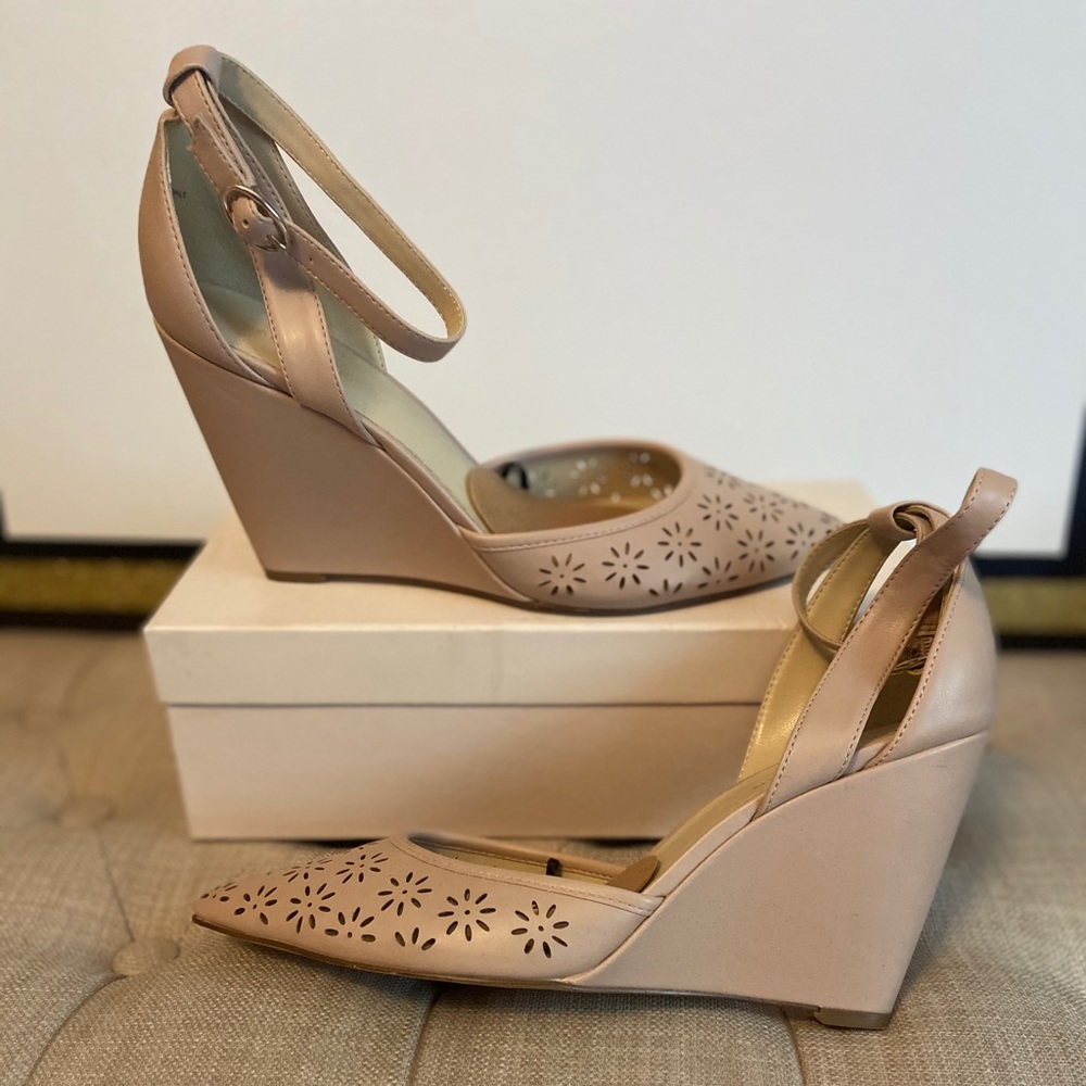 Marc Fisher Blush color Wedge Sandal